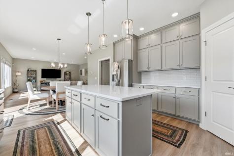1781 Muruntau Grove Fort Wayne IN 46845