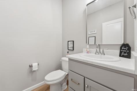 1781 Muruntau Grove Fort Wayne IN 46845