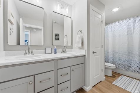 1781 Muruntau Grove Fort Wayne IN 46845