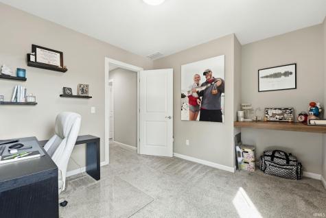 1781 Muruntau Grove Fort Wayne IN 46845