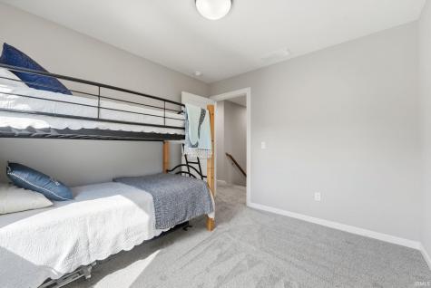 1781 Muruntau Grove Fort Wayne IN 46845