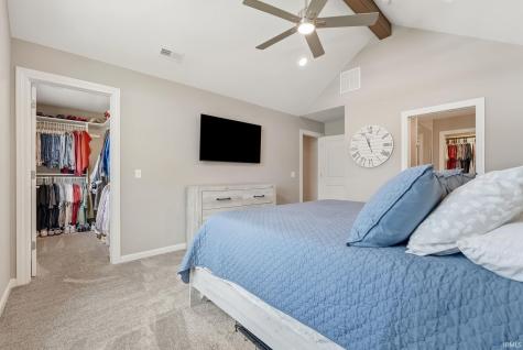 1781 Muruntau Grove Fort Wayne IN 46845