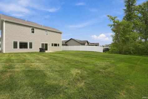 1781 Muruntau Grove Fort Wayne IN 46845