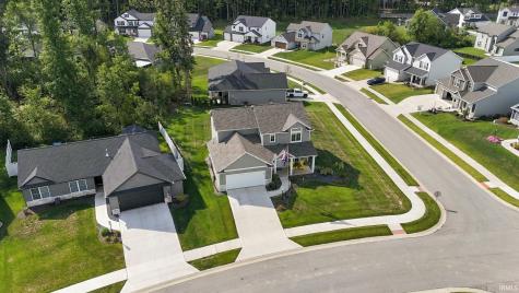 1781 Muruntau Grove Fort Wayne IN 46845
