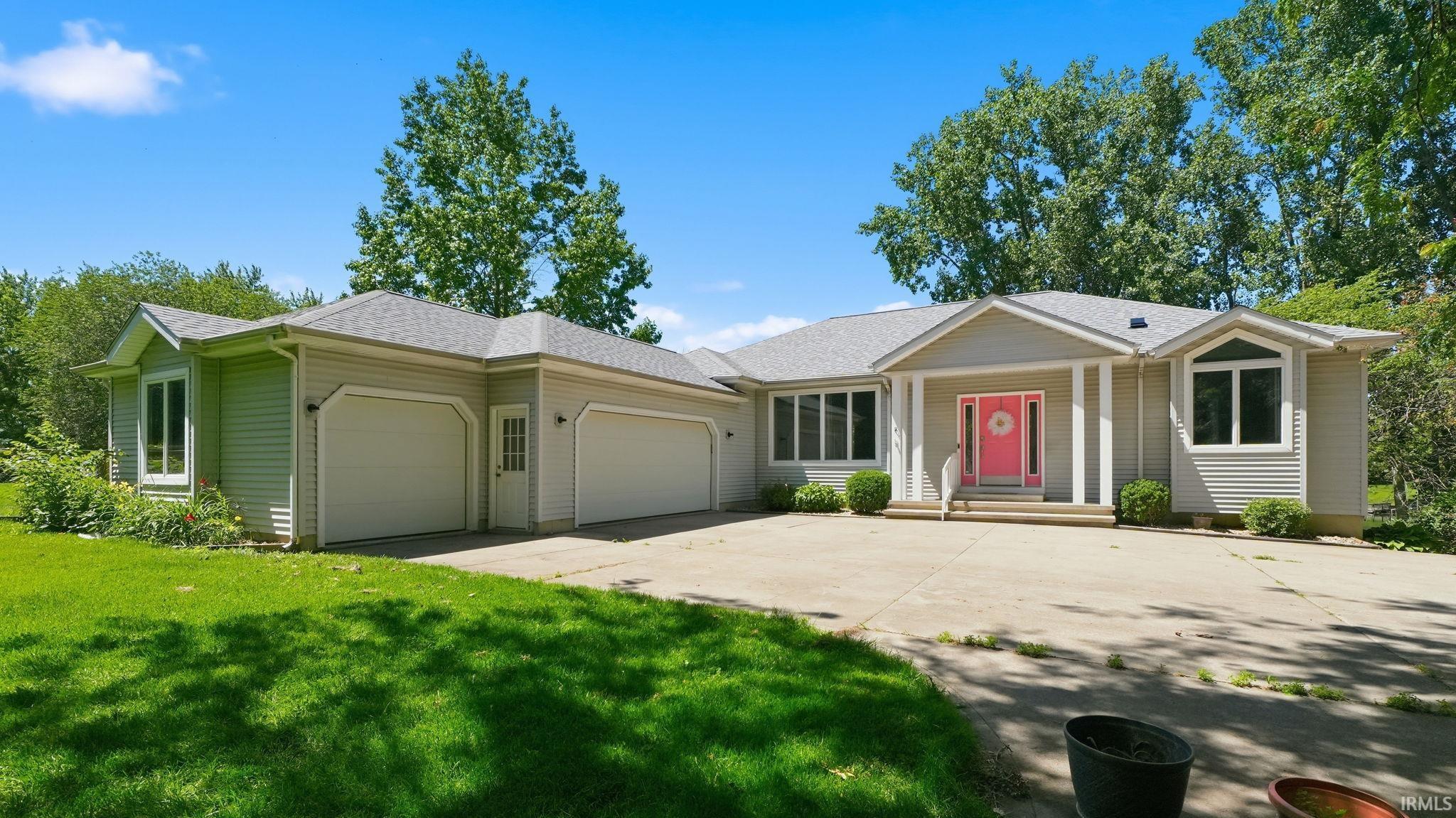 1817 Deer Trail Warsaw IN 46580