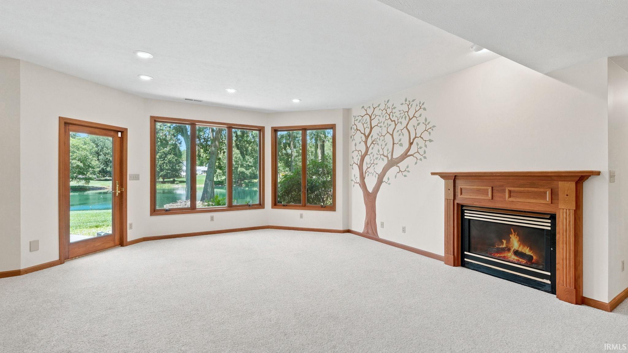 1817 Deer Trail Warsaw IN 46580