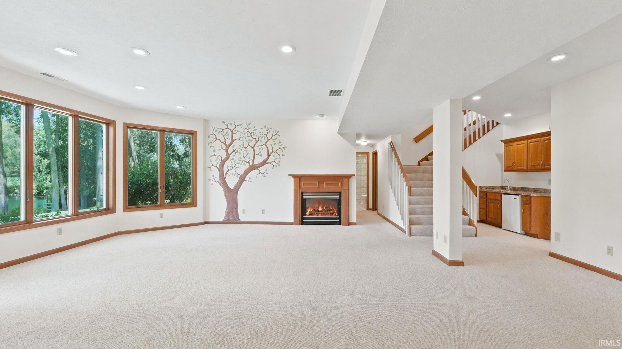 1817 Deer Trail Warsaw IN 46580