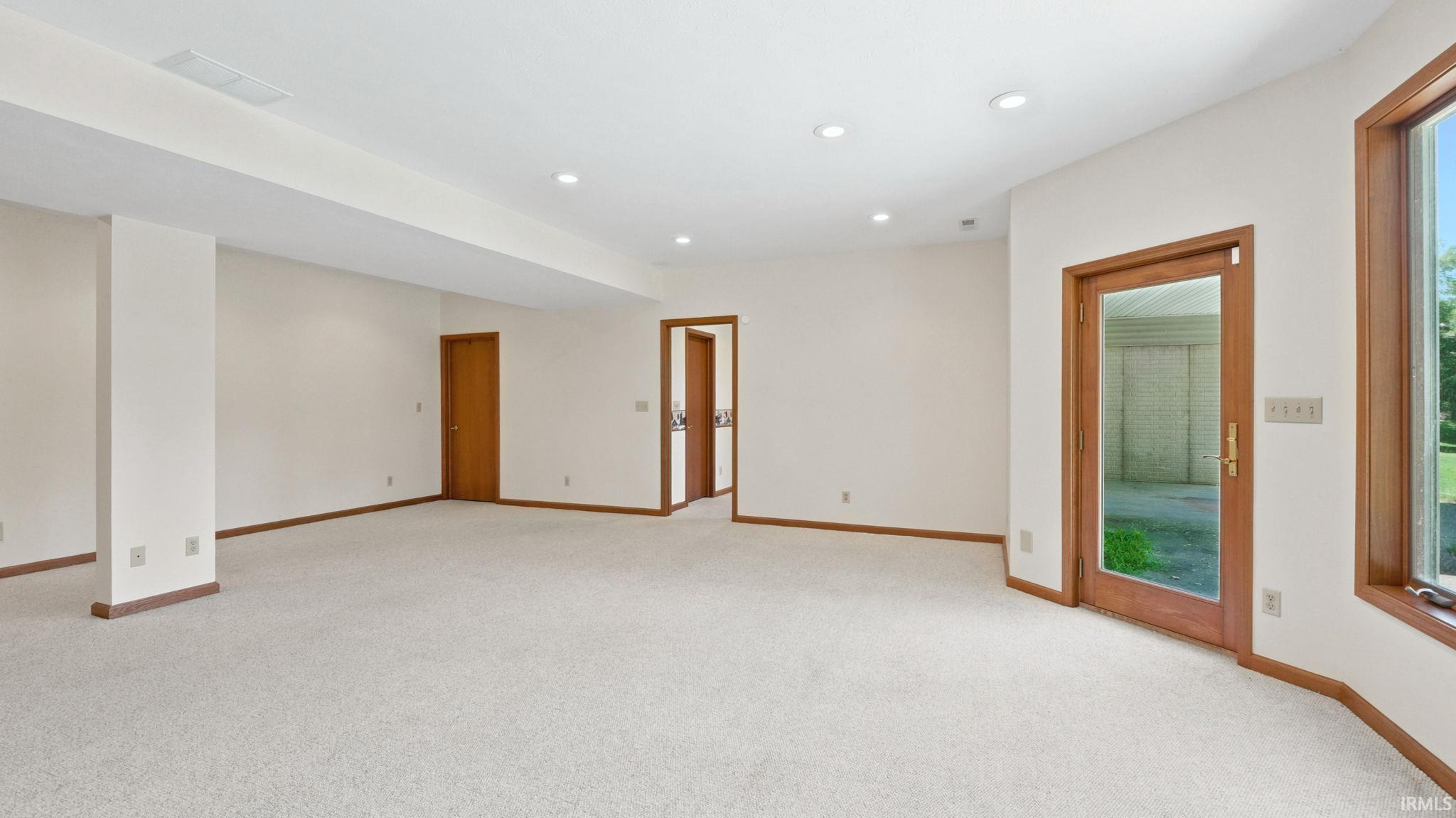 1817 Deer Trail Warsaw IN 46580
