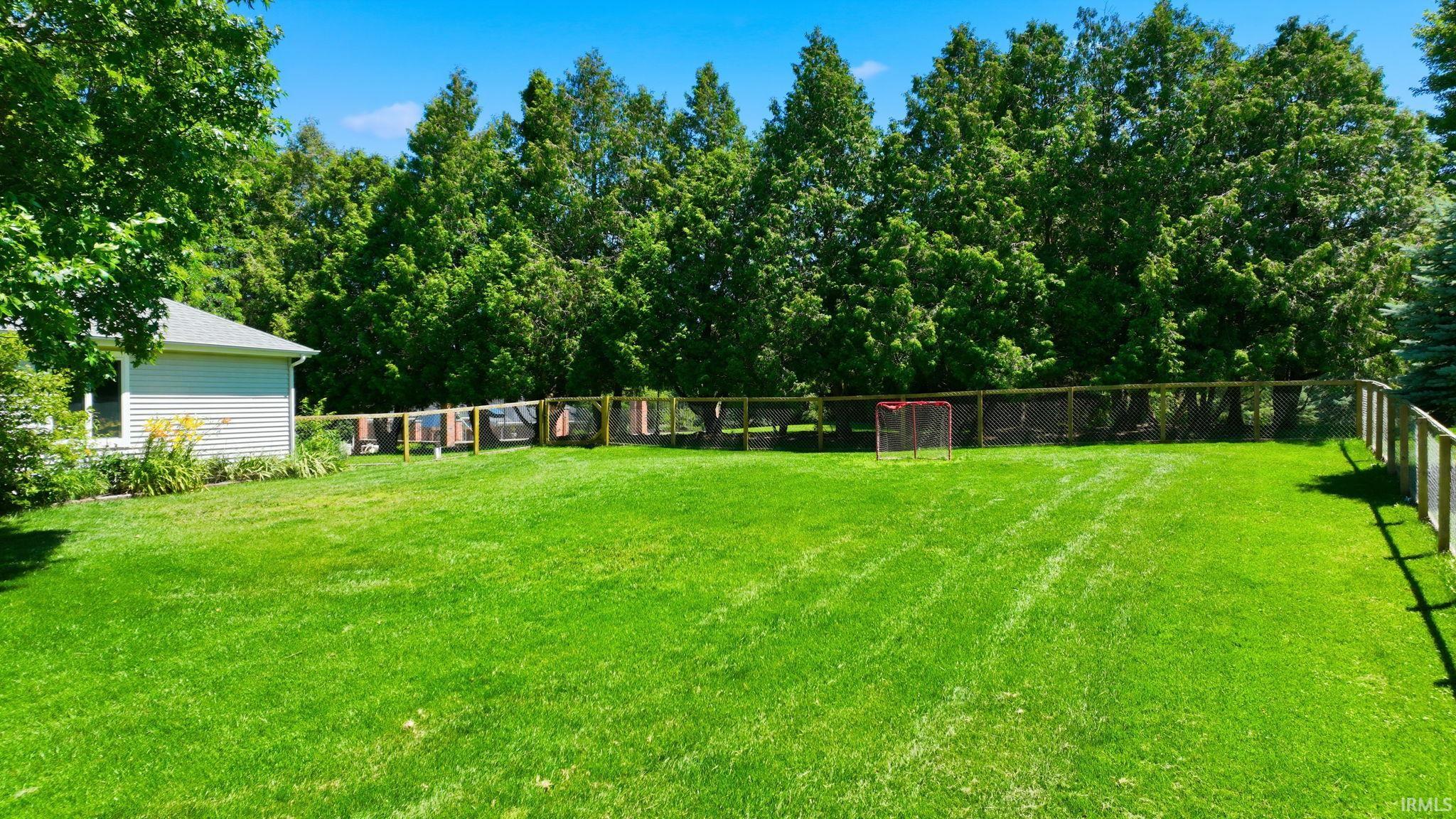 1817 Deer Trail Warsaw IN 46580