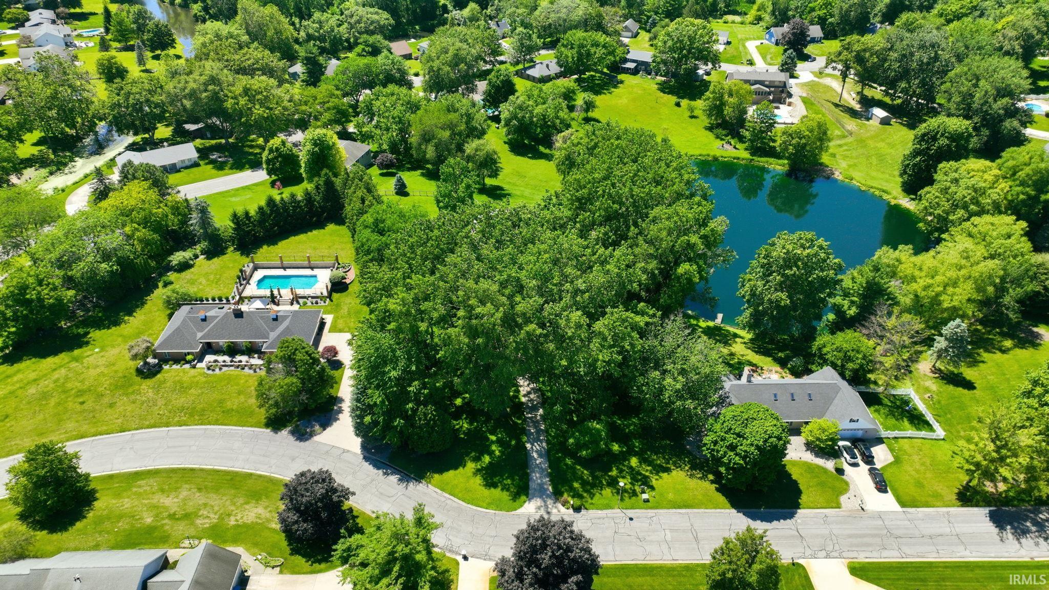 1817 Deer Trail Warsaw IN 46580