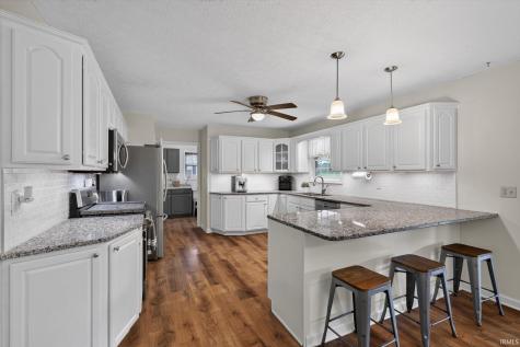 2108 E Antioch Road Bloomfield IN 47424