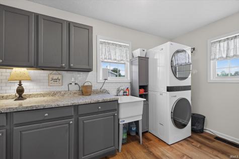 2108 E Antioch Road Bloomfield IN 47424