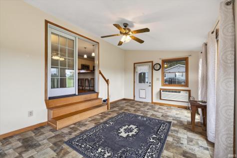 2108 E Antioch Road Bloomfield IN 47424