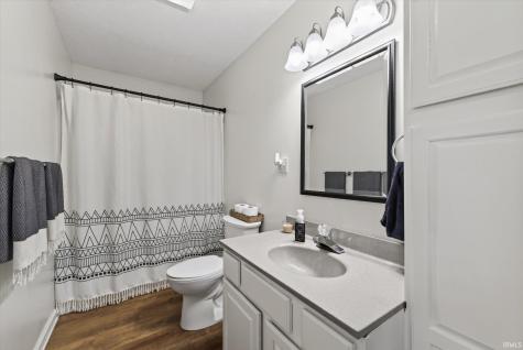 2108 E Antioch Road Bloomfield IN 47424