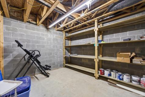 2108 E Antioch Road Bloomfield IN 47424