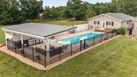 2108 E Antioch Road Bloomfield IN 47424