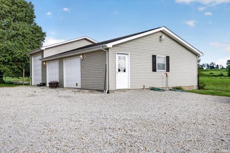 2108 E Antioch Road Bloomfield IN 47424