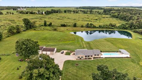 2108 E Antioch Road Bloomfield IN 47424