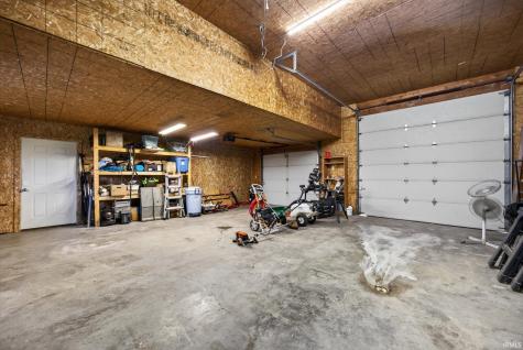 2108 E Antioch Road Bloomfield IN 47424