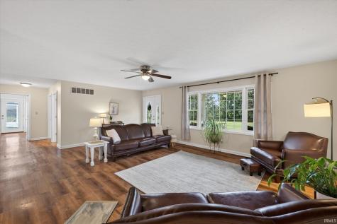 2108 E Antioch Road Bloomfield IN 47424