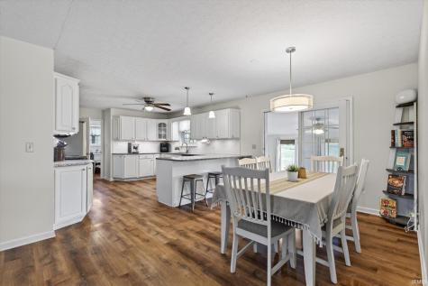 2108 E Antioch Road Bloomfield IN 47424