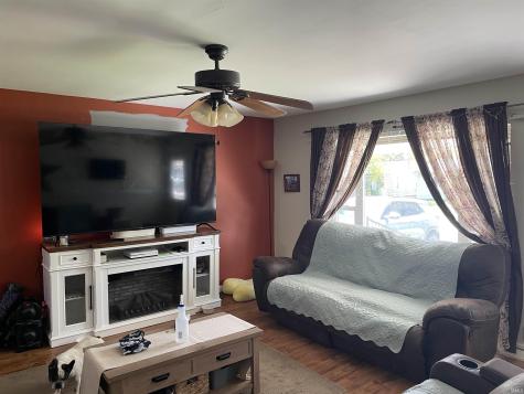 1708 W Glenn Ellyn Drive Muncie IN 47304