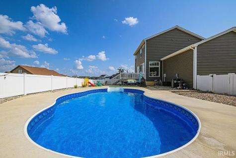 1586 Lavante Cove Fort Wayne IN 46818