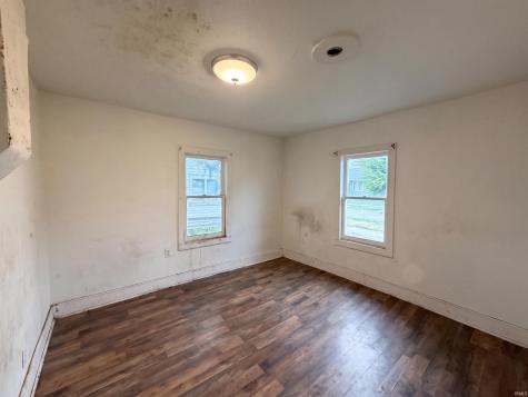 309 NE B Street Linton IN 47441