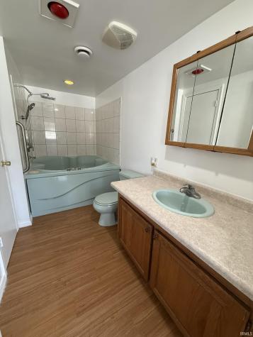 2406 N West Shafer Drive Monticello IN 47960