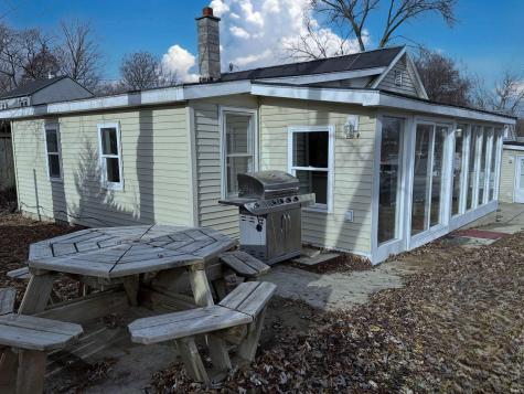 2406 N West Shafer Drive Monticello IN 47960