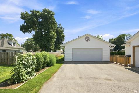 204 S Burke Street Wolcott IN 47995