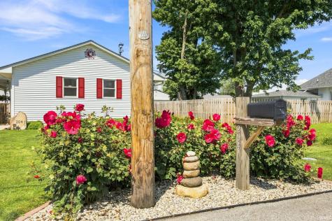 204 S Burke Street Wolcott IN 47995