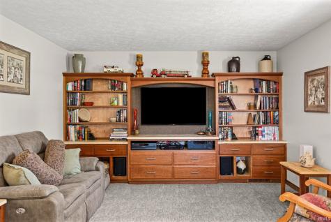 204 S Burke Street Wolcott IN 47995