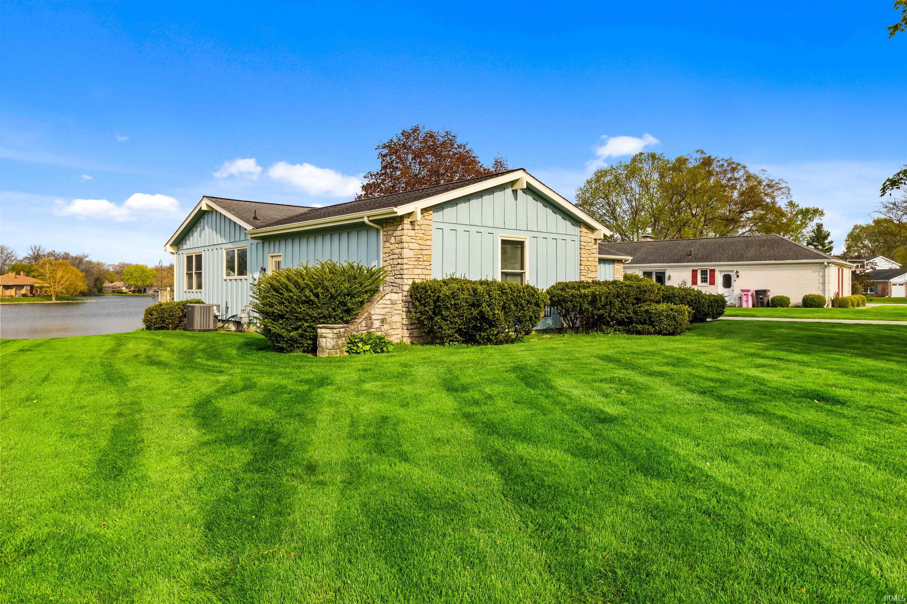 1604 East Lake Dr West Elkhart IN 46514