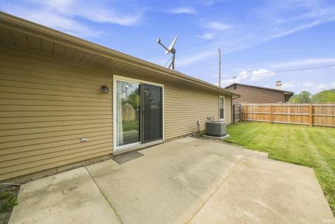 6916 Peartree Lane Fort Wayne IN 46825