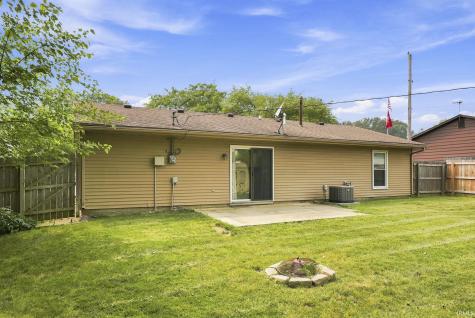 6916 Peartree Lane Fort Wayne IN 46825