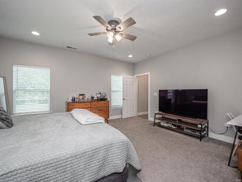 19202 Braeburn Drive Evansville IN 47725