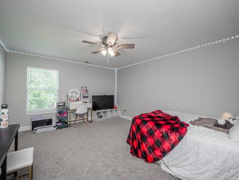 19202 Braeburn Drive Evansville IN 47725