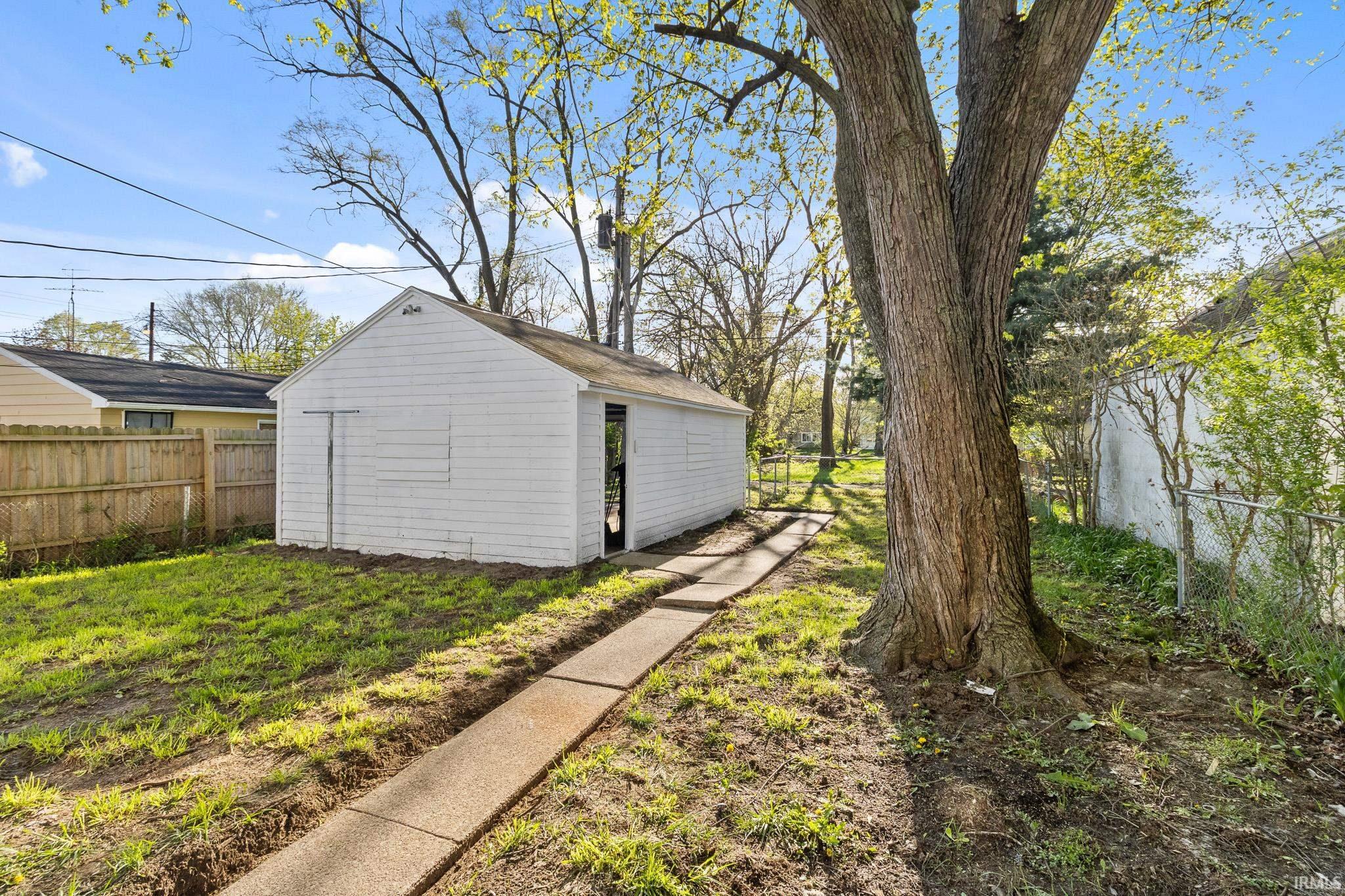 1419 Johnson Street South Bend IN 46628