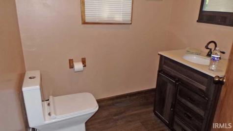7472 N Pine Bluff Road Bicknell IN 47512