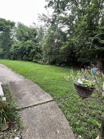 7472 N Pine Bluff Road Bicknell IN 47512