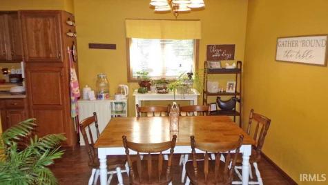 7472 N Pine Bluff Road Bicknell IN 47512