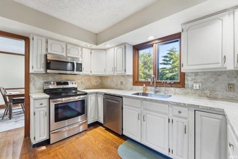9517 Moorings Boulevard Indianapolis IN 46256