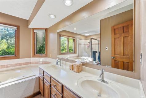 9517 Moorings Boulevard Indianapolis IN 46256