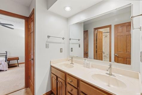 9517 Moorings Boulevard Indianapolis IN 46256