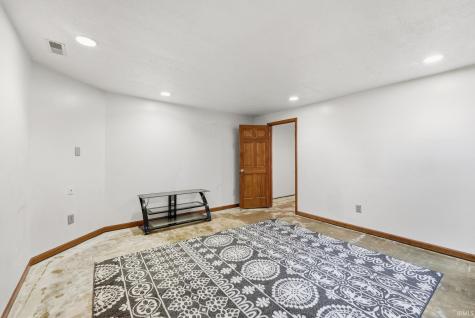 9517 Moorings Boulevard Indianapolis IN 46256