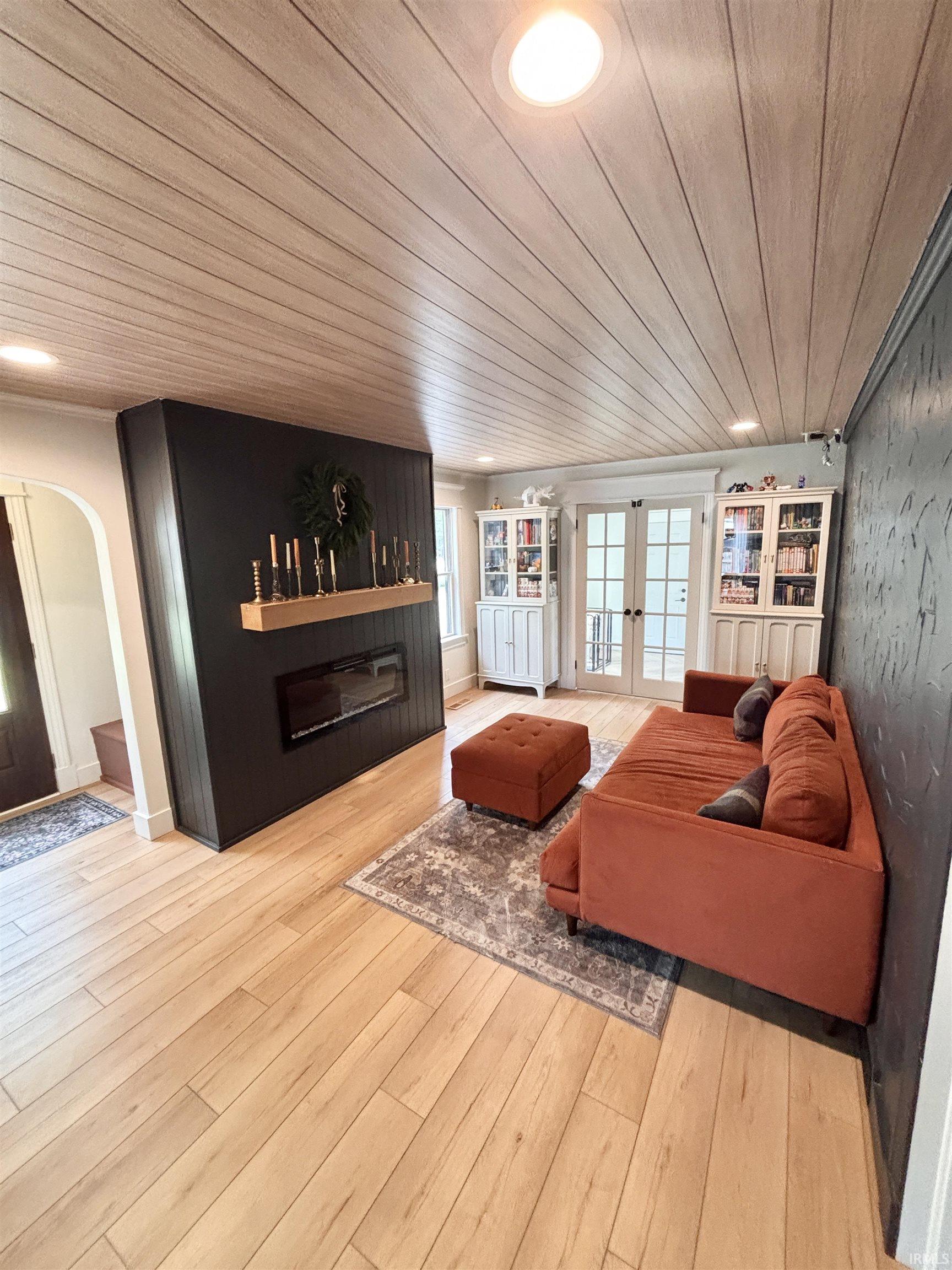 1105 Fisher Avenue Warsaw IN 46580