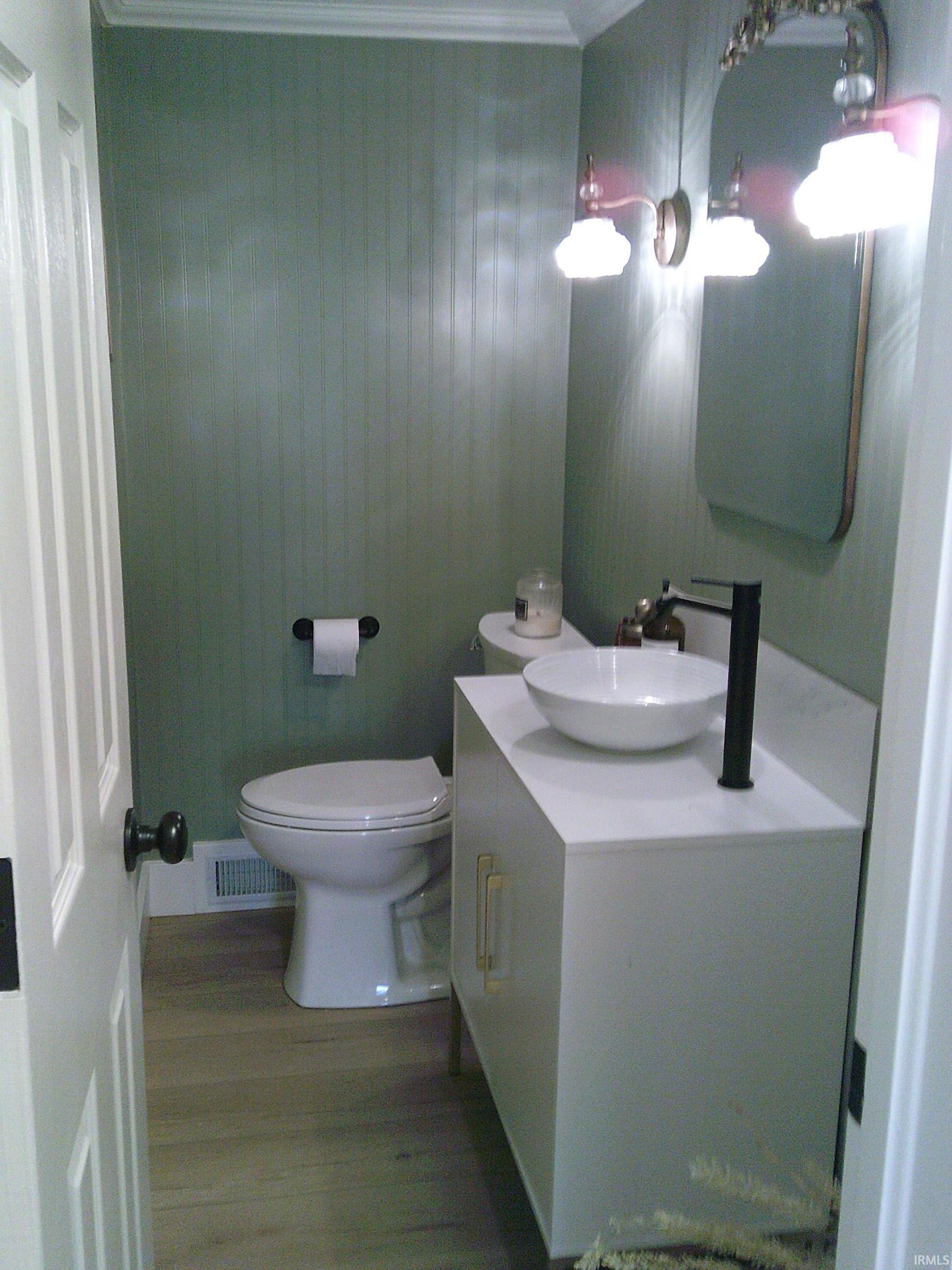 1105 Fisher Avenue Warsaw IN 46580