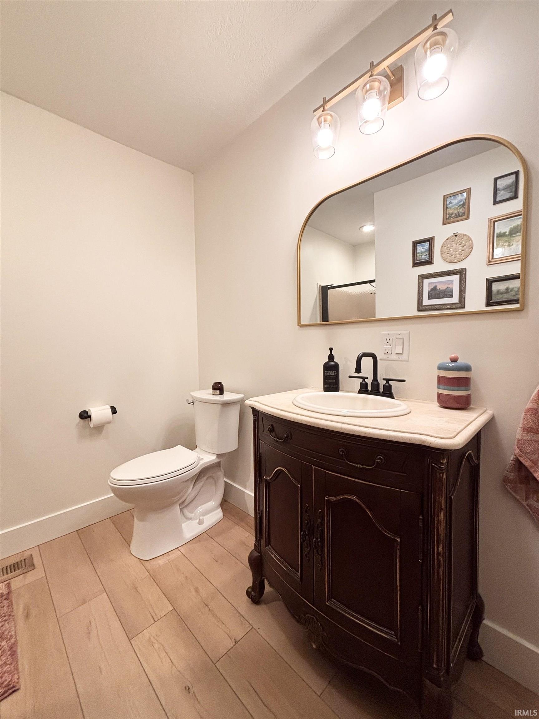 1105 Fisher Avenue Warsaw IN 46580