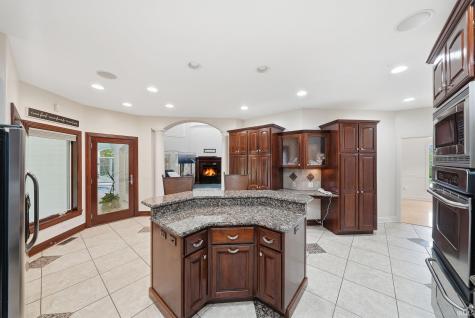 7705 Auburn Road Fort Wayne IN 46825